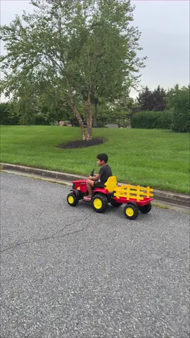 TractKids Ride on Tractor with Remote Control  #tiktokshopbacktoschool  #dealsforyoudays  #tiktokshopcreatorpicks  #freeshipping  #rushtok #tiktokmademebuyit #tiktokaffiliate #fashion #tiktokshopfinds #TikTokShopCreatorPicks#Dealsforyoudays #TikTokShopCreatorPicks #fyp #tiktokshop #spotlightfinds#TikTokShopBackToSchool#trending #nepalitiktok #onsale #flashsale #freesample #gift #shopping #tiktopshop #Coupon #Affordable #Accessories #TikTokShopRestock #unleashyourgame #TikTokShopLoveAtFirstFind #spotlightfinds #TikTokShopRestock #TikTokShopSpringGlowUp #springtok #TikTokShopRestock #refreshyourspace #alimenspro #Eomenie #TikTokShopMemorialDay #TikTokShopUnboxingChallenge #TikTokShopCreatorPicks #PopilushSummerSplash #popillush #PopilushDress #PopilushBodysuit
