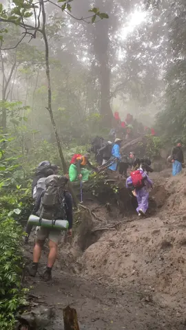 macettt #tebingcengeng #bukitkaba 