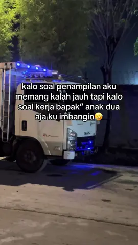 asli nya sambil garuk” kepala 