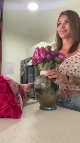 I love flowers. I used to buy myself weekly flowers 💐 every grocery trip to La Comer . 🥹 #annigrc 