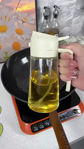 🫒 Affordable 2-in-1 Oil Dispenser You Need! 🫧 Dual Design – spray or pour, one bottle does it all 🚫 No Drips – both spout & nozzle stay clean 🔒 Latch Switch – quickly swap modes with ease 🏺 Thickened Glass – durable, lead-free & safe 💰 Affordable Value – like owning two dispensers in one #KitchenHacks #CookingEssentials #SmartBuy #OilDispenser #HomeDeals