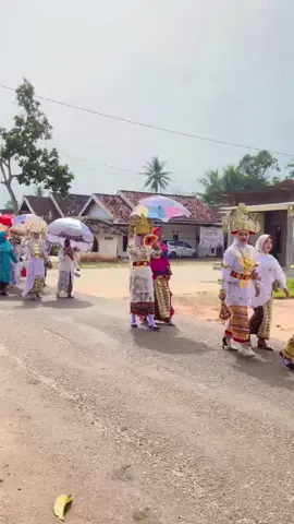 Begawi Adat Lampung pepadun  (Majew Mighul) #gawiadatlampung #lagulampung #soundtrend #lampungpride #lampungfyp #lagutrend #foryoupagе #a1 #4u #fypviralシ #pepadunlampung #sedangtrending #bismillahfyp #adatlampung #adatlampungpepadun #sigerlampung #kebayalampung #tapislampung  #lampunggeh 