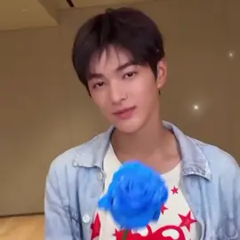 he's so attractive T_T #keonho #cortis 