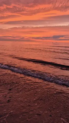 Und dann wurde der Himmel so wunderschön 🥹❤️ #ostsee#liebe#wunder#fürimmer #fürdich 