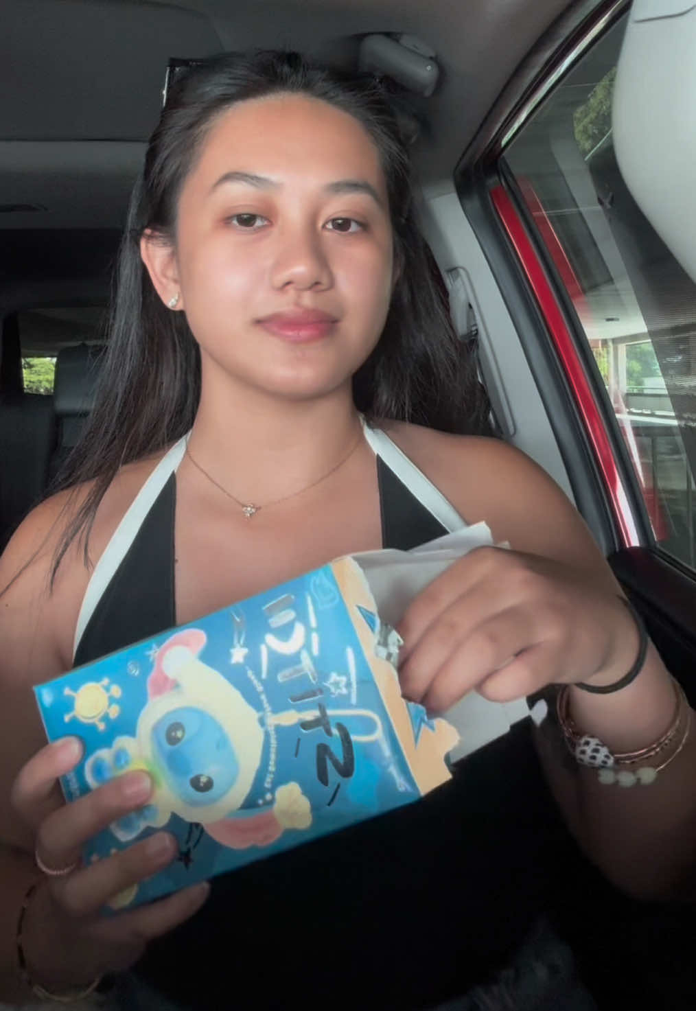 stitch blinbox unboxing ft. alex in the background 🩵 this grew on me hehe #disney #blinbox #collectibles 