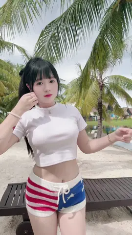 yêu thương nhau gì đâu?