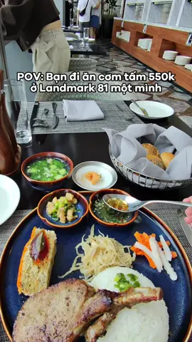 Đi ăn cơm tấm ở Landmark 81 một mình #motminhthoi #LearnOnTikTok  