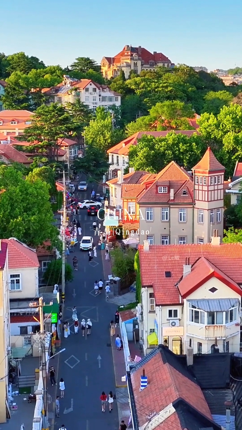 Qingdao：Known for icy-cold Tsingtao Beer, sun-kissed beaches, and charming colonial-era buildings, Qingdao is China’s beloved coastal escape. #青岛 #qingdao #ChinaCoastalGem #qingdaotravel #chinatravelguide #qingdaovibes #ChinaNature #wolink #fypppppppppppppp #ExploreChina #Chinatravel #travel #fyp #tiktoktravel #VisitChina #fypppppppppppppp #city 