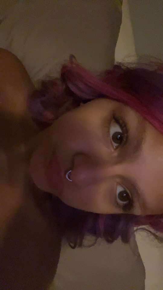Going thru my drafts n who is thisss omfg i miss my colored hair so much💔💔💔 brb bleaching my brows