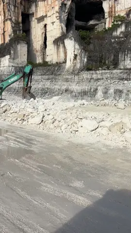 Pokok payu aku gundul 🤣🤣 #excavator 