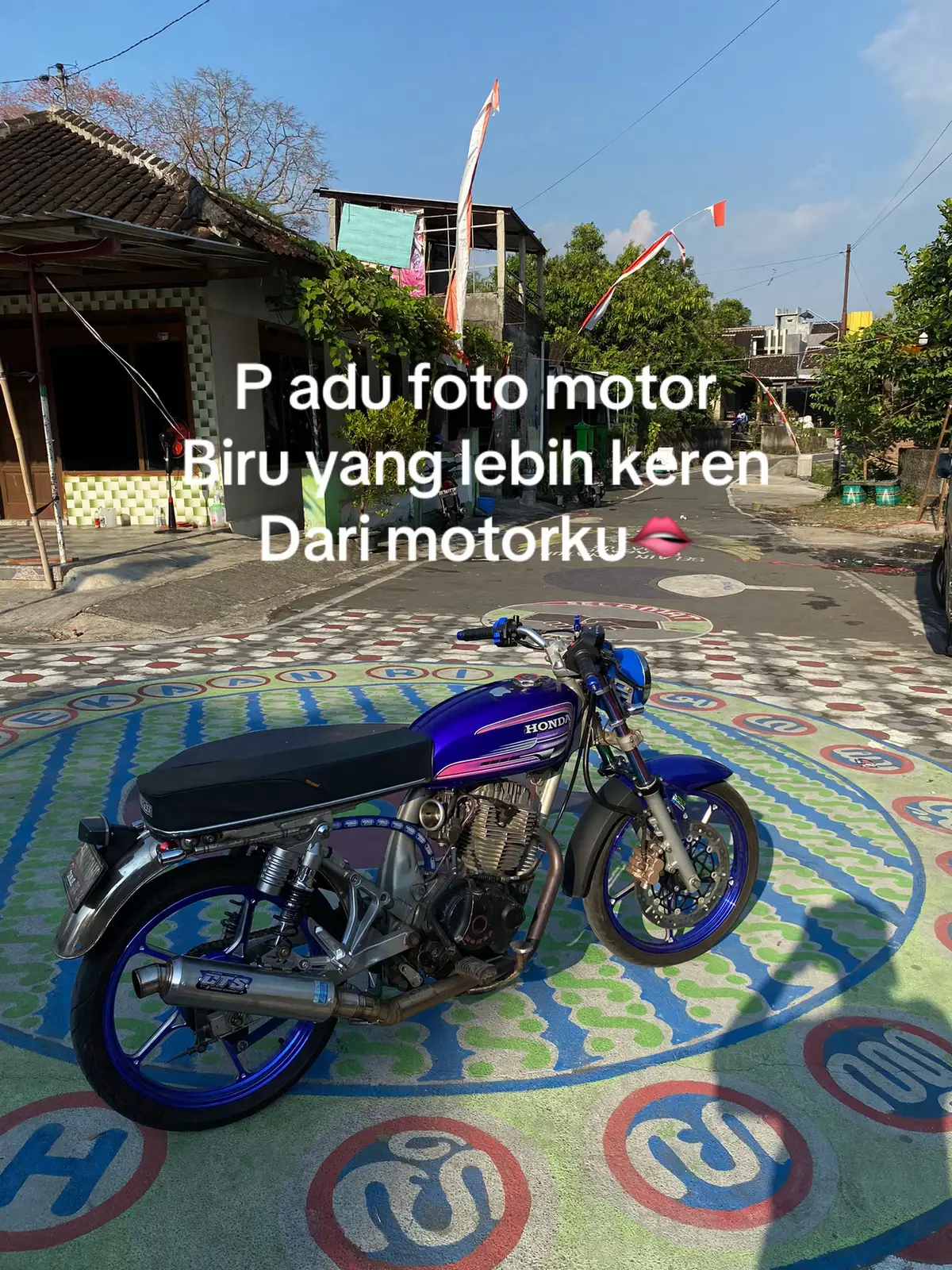 Tunjukan motor biru kalian👆 #karanganyar24jam  #cbblue💙  #solo24jam  #EkspresikanDenganCapCut 