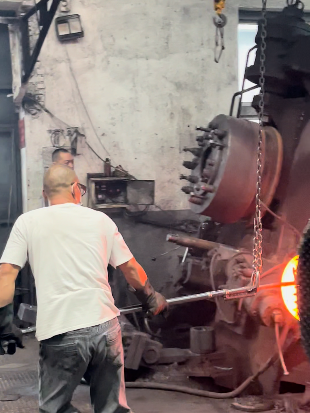 Inside the factory How to make a big discus donut #process #ironman #blacksmith #forging #iron
