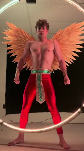 I love big wings 
