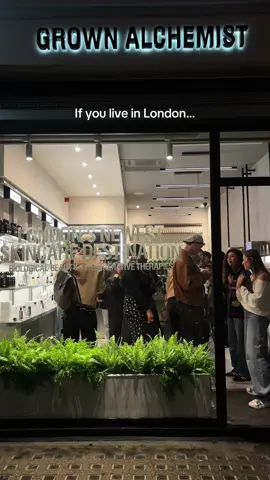 We are giving you and a friend the chance to join our ‘Unwind & Escape the City’ event.  When: Wednesday 20th, August  Location: London Comment and tag a friend you would like to come with 🖤  #london #event #joinus 