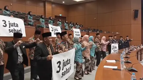 enak banget ya #pejabatkw #wakilrakyat 