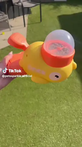 Your dog meets there new best friend ... And it's a Duck our interactive Duck feeder isn't just a toy it's a brain game , snack , dispenser ,and boredom-buster all in one. Fit it with treats , watch your pup figure it out , and enjoy hours of tail-wagging fun perfect for energetic dogs , smart pups , and curious snack lovers everywhere !#Petssparkle #dogsoftiktok #doglovers  #playtime  #pov 