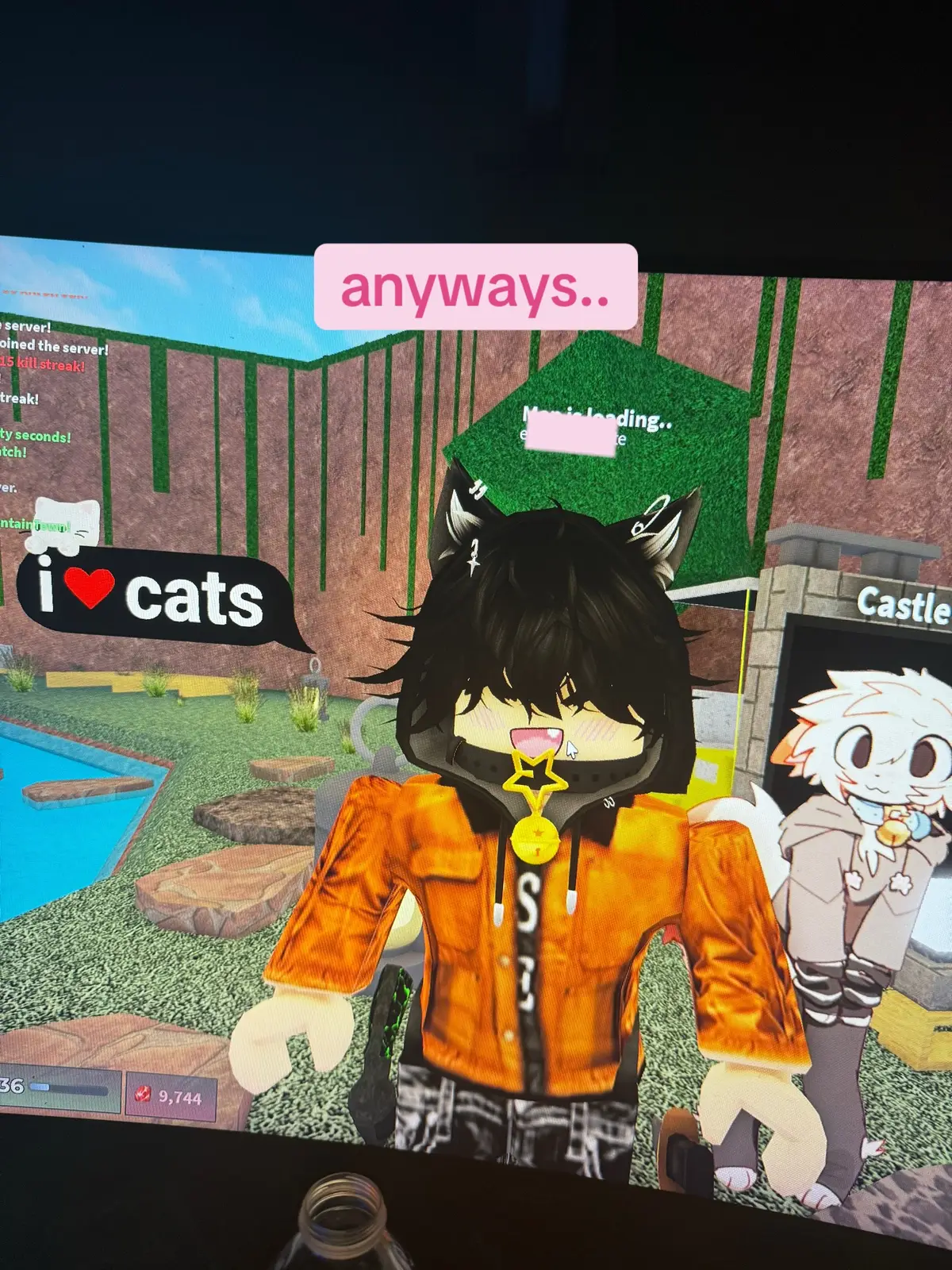 yeah so roblox at 3am is deadass so weird 😭.