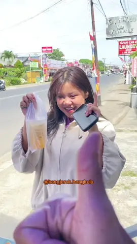 Terimakasih Sudah bertahan SOGER sejauh ini, semangat selalu tentunya dihari hari kalian😍, Mari mampir berbelanja SOGER😃👌. Jeruk peras kita dan kalamansi akan selalu menghiasi dan mengisi hari hari SOGER dimanapun berada tentunya🤗. Lokasi : Nusa indah,persis depan reddoorz annie 71 syariah😇 #kangjerukbengkulu #bengkulutiktok #bengkulupride #kulinerbengkulu #bengkulukuliner #nusaindahbengkulu #bengkulu #visitbengkulu #bengkuluinfo #tiktokbengkuluhitz #bengkulukito #wonderfulbengkulu #bengkuluhits #tiktokbengkuluhits #tiktokbengkulu #kulinerbengkuluhits 