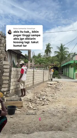 Membalas @Annafsya yg ditambah batako sebanyak 8 kebawah tu dibekas dindingnya udh dilebihkan penggugat walaupun sejengkal lebih sampai ke depan🙏🏻 #eksekusi #halamanrumah #fyp #fyppppppppppppppppppppppp #foryoupage❤️❤️ 