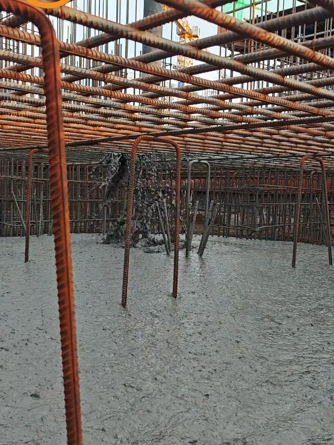 Music Playing🎵▶️in new york concret jungle where dreams are make of #fyp #fypage #concretelife #concrete #construction #conspiracytiktok ##fridayparts #fixitoncefixitright