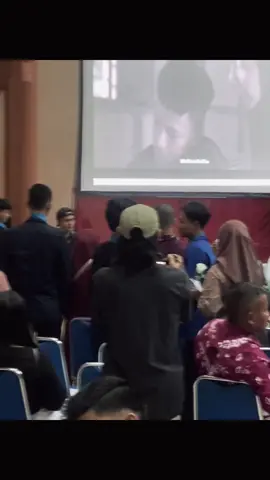 Tidak ada anak yang hebat, tapi doa ibu nya yang terlalu kuat🙂🥲 #mahasiswa #foryou #banjaraboy #foryoupage #poliban 