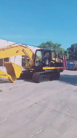 Caterpillar excavator waiting for shipping #usedmachines #usedexcavatorforsale #usedexcavator #usedexcavators #caterpiillarexcavator 