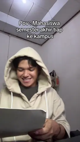 Sering bgt dikira maba jg, apalagi klo bawa-bawa map putih di awal semester pasti dikiranya mau ttd krs