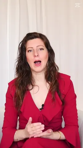 Pourquoi avons-nous souvent l’impression que les hommes et les femmes ne veulent pas la même chose ? C’est peut-être parce que ce n’est pas qu’une impression. Objectifs, temporalité, émotions : cette vidéo explore les différences fondamentales dans la façon dont chacun approche la relation. #hommeetfemme #relationdifférente #objectifsamoureux #incompréhensions #séductionmoderne #communicationencouple #visionamoureuse