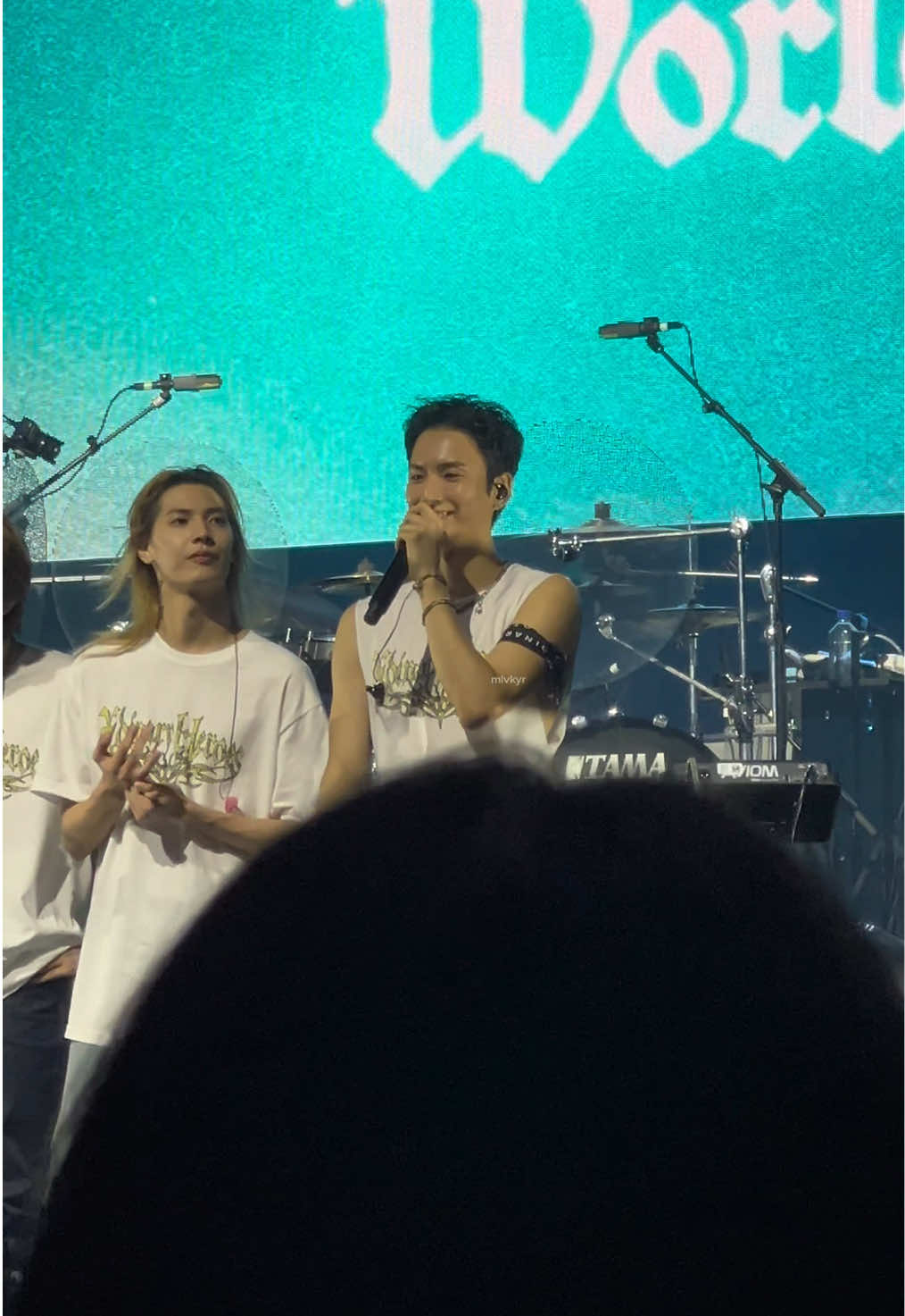 a captioned snippet from odes ment in san jose incase anyone needs to hear it [ reminder from our sumi that we're not alone!! ] 250816 Beautiful Mind World Tour in San Jose #xdinaryheroes #xdinaryheroesode #ode #ohseungmin #beatifulmindtour 