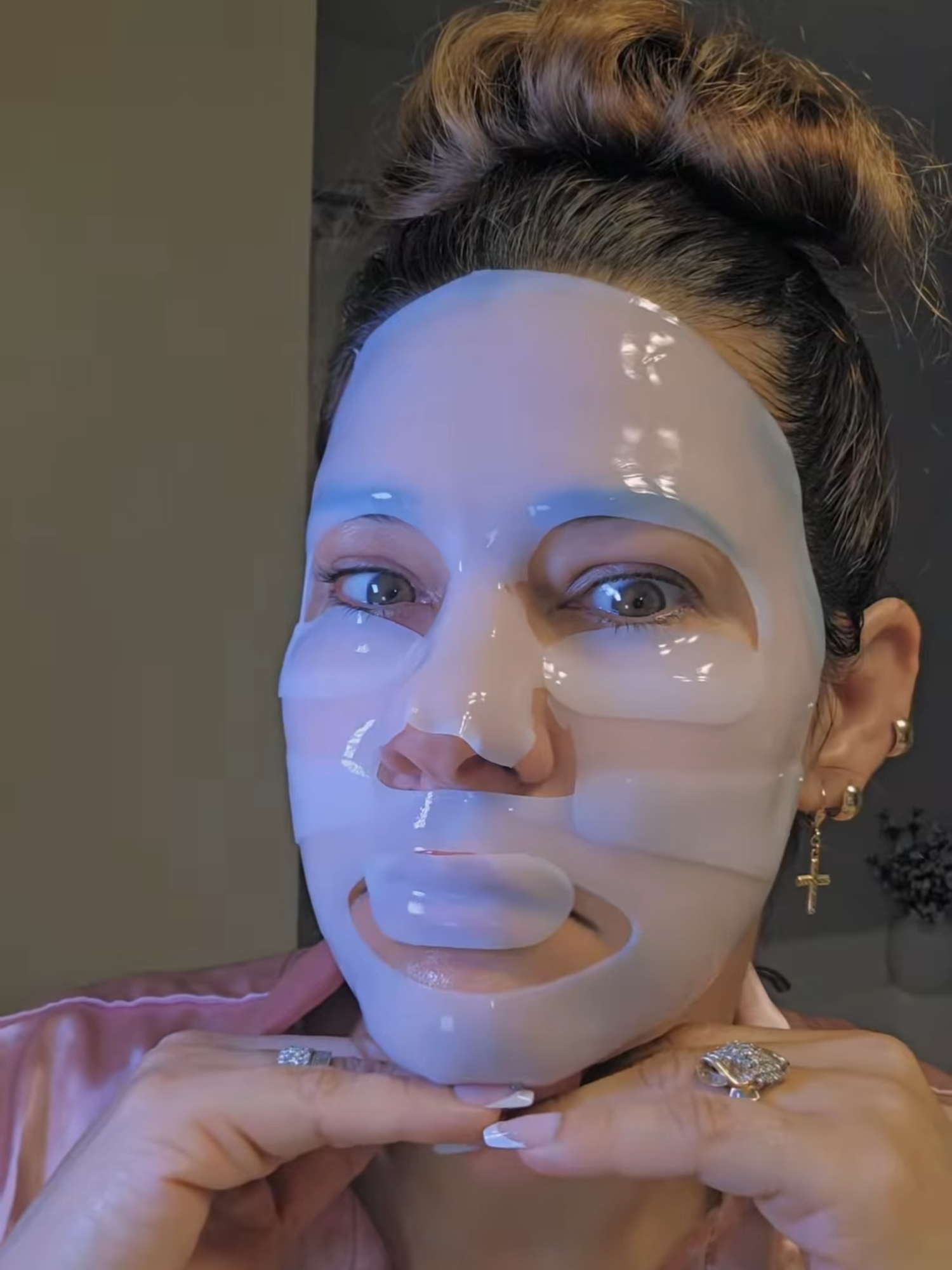im still half asleep.. my skin seriously feels like i just got botox. 10/10😍#koreanskincare #viralskincare #glassskin #tiktokshop #ohsky