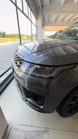 Perchè un RANGE ROVER SPORT costa così poco? segui @lorenzihub_annunci e VISITA IL SITO per trovare l'auto giusta per te! #lorenzihub #concessionaria #auto #usata #brescia #range #rover #sport #svr #prezzo #costo