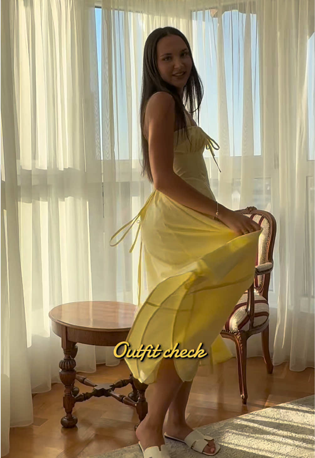Mă simt ca Belle din Frumoasa și Bestia 💛👸🏻🌼 @SHEIN  #shein #outfit #belle #outfitinspo #fyp 