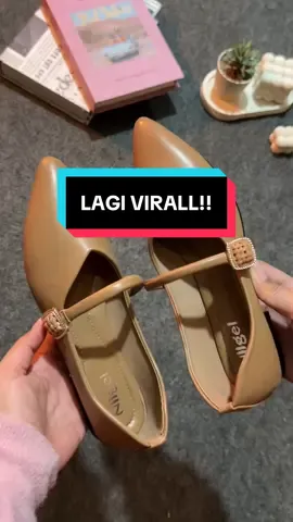 Flatshoes virall sudah sampe mana nihhh? Absen dulu yuk 🤪🤪🙌🏻#fypage #fypdong #flatshoescantikk #sandalwanita #niigel 