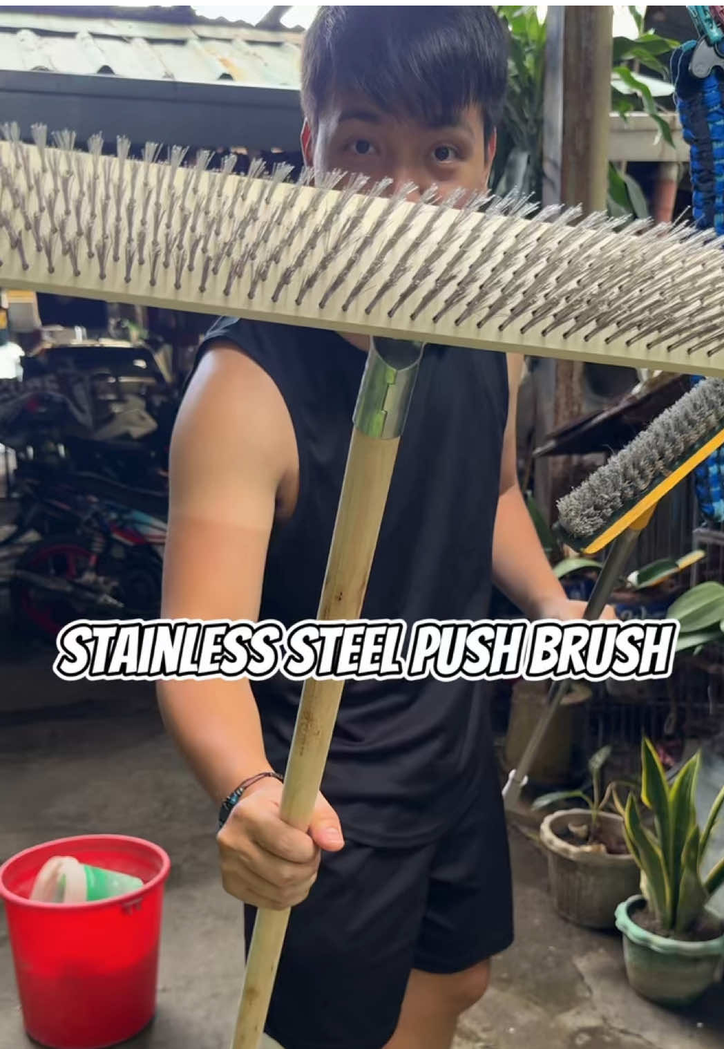 Tanggal ang lumot talaga dito sa bago kong stainless steel push brush. #stainlesssteelbrush #stainlesssteel #stainlesssteelfloorbrush #pushbrush #foryoupage 