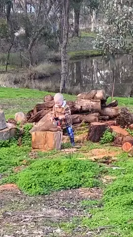 This kids imagination is wild 🤣 My nephew is a real country kid #huskvana #chipofftheoldblock #countrykids @Lara Eames 