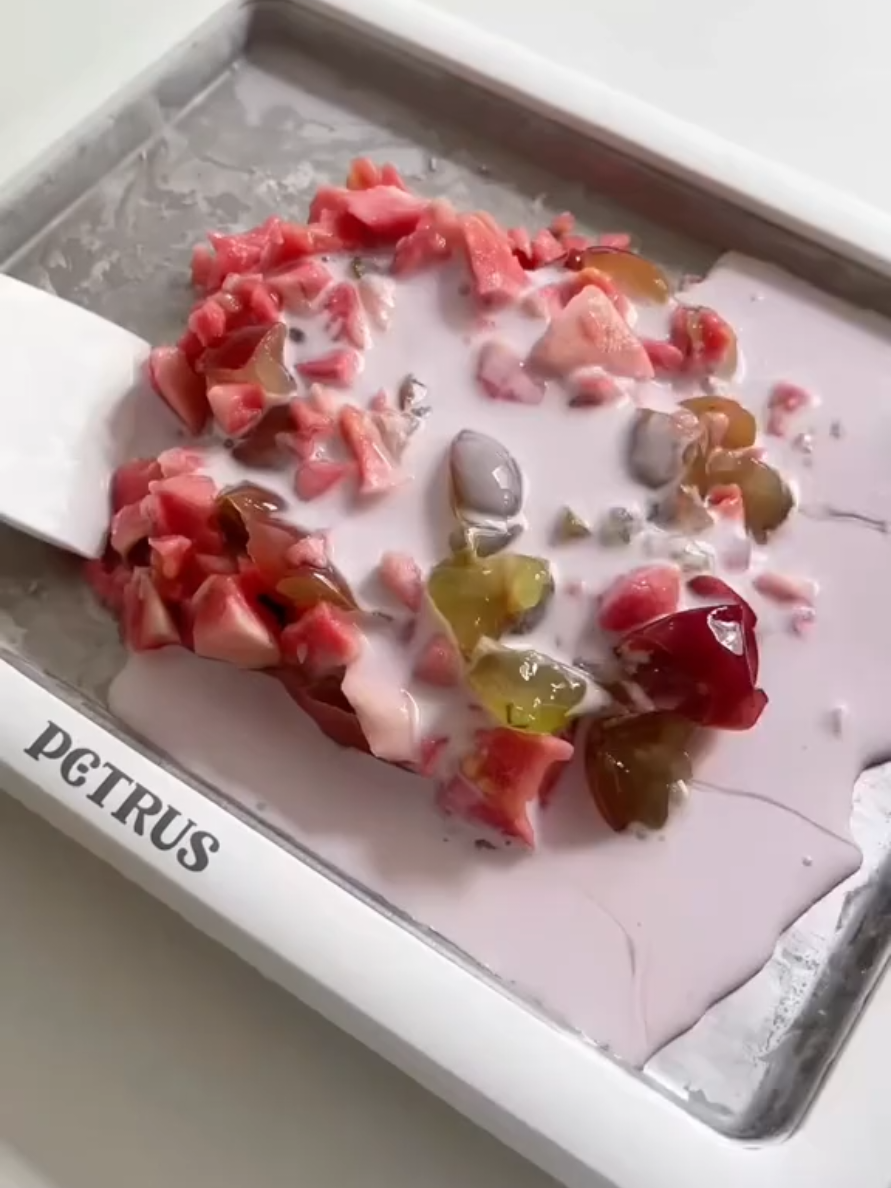 Make frozen yogurt with me #asmr 