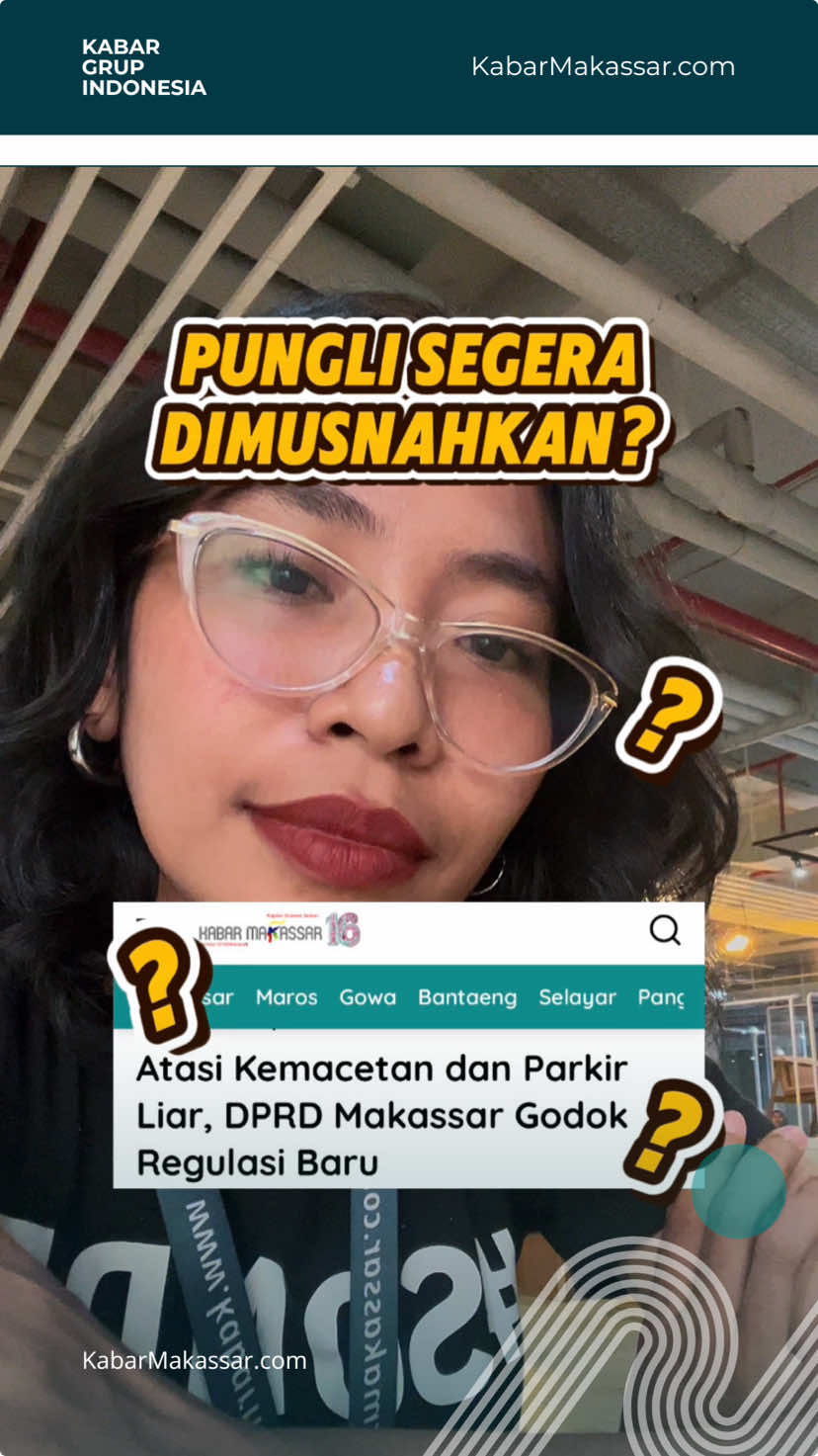 ATURAN BARU PARKIR, BISAKAH HENTIKAN PUNGLI? Parkir liar di Makassar sudah lama jadi masalah. Bahkan, beberapa hari lalu seorang juru parkir sampai memukul petugas Dishub. Ironis, aturan ada tapi pungli tetap merajalela. Kini DPRD Makassar sedang menyiapkan regulasi baru soal parkir dan perhubungan. Katanya untuk menata kota, menciptakan ketertiban, dan menghentikan pungli. Tapi pertanyaannya: aturan baru ini benar-benar solusi, atau cuma kertas yang tak digubris di lapangan? Simak selengkapnya klik link di bio atau kunjungi www.kabarmakassar.com #ParkirLiar #Pungli #AturanParkir #Dishub #MakassarUpdate #MakassarKota #TransportasiMakassar #KotaMakassar #Perhubungan #BeritaMakassar #KabarMakassar #Makassar