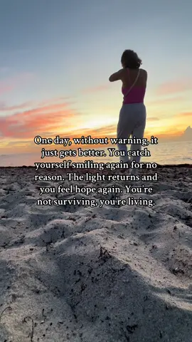 And I am forever thankful to God 🙏🏻❤️ #spiritualawakening #iseethelight #sunrise #fyp #foryou 