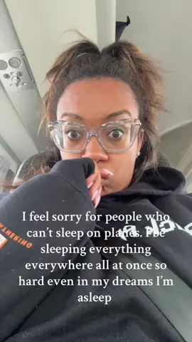 What about you? Do you sleep on planes? #travel #longdistance 