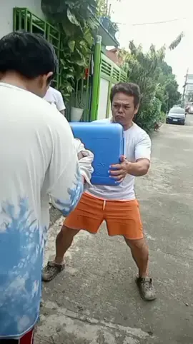 Yong galon lang hindi ako #video #trending #fyp #viral 