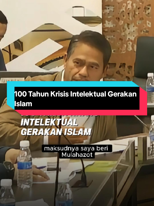 100 Tahun Krisis Intelektual Gerakan Islam Kegagalan gerakan Islam dalam politik seluruh dunia disebabkan kegagalan mereka di peringkat model dan langkah.  Apabila masuk ke alam politik, mereka meninggalkan semua perjuangan yang dibawa dan bahkan ada yang menganut idea liberal dan demokratik. Ini menyebabkan idea dan tujuan perubahan tidak berlaku. Apakah punca berlakunya kepada permasalahan ini? Saksikan kupasan dari Ustaz Abdullah Zaik, Amir Ikatan Muslimin Malaysia (ISMA). ----------------------------------------- MENJUNJUNG ILMU, MEMBANGUN PERADABAN