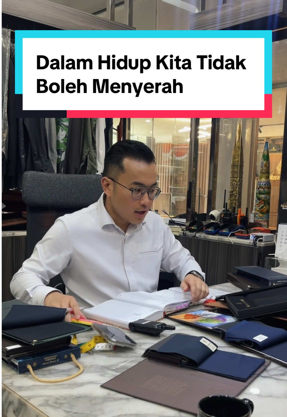 Seperti yang dikatakan Bapak Presiden, dalam hidup kita tidak boleh menyerah; ketika jatuh, kita harus bangkit kembali dan terus berusaha. #stephenwonso #fyp #fyppppppppppppppppppppppp #indonesia🇮🇩 #presiden 