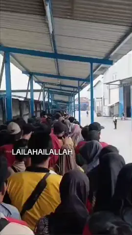 Bonvas gerak jalan🤣😭#mojokertojalanjalan #Mojokertofyp #ptbonvastindosukses #mojokertotiktokers #kulipabrikhitz 