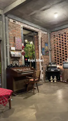 Tempat nongkrong yang harganya ramah di kantong dan setiap sudutnya aesthetic nih gais😍🌺 #kopisibei #salatiga #salatiga24jam #cafesalatiga #fyp 