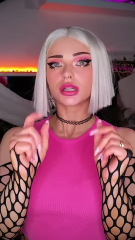 What? Noooo  #pink #egirl #makeup #lips #runa 