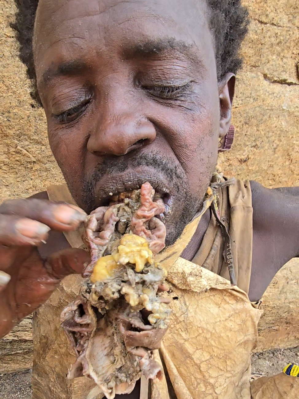 amazing lunch today #hadzabetribe #wildlife #chaaba #dudukwe #fyp 
