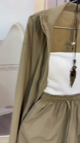 #yenshoplivereview #phoidoxinh #fyp #myoutfit #moingaymotoutfit #outfit #xuhuong2025 #setboxinh #tiktokviral #phoido #tiktoklive #thoitrangnu #thinhhanh #xuhuong #phoidotrend 