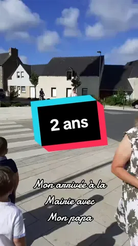 Un mariage aussi fou que nous!!! Il y a 2 ans j’ai dit oui à @kzh_2.2 . Je précise la trottinette c’est pas parceque j’avais pas d’essence , je suis pas une écolo, c’est juste une arrivée qui nous ressemble #mariage #omg #couple #famille #Love 