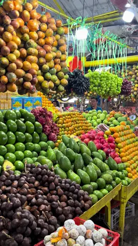 Stok buah harini.mau cari buah apa?😊 #pasarbuahberastagi#freshfruit #buahsegar#alpukatmentega#jerukmadu#dll 