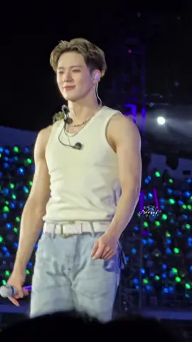 หนุ่มตี๋มานี่มา🐶 #JENO #제노  #THEDREAMSHOW4_in_BKK  #NCTDREAM_THEDREAMSHOW4_in_BKK  #NCTDREAM_THEDREAMSHOW4_BANGKOK 